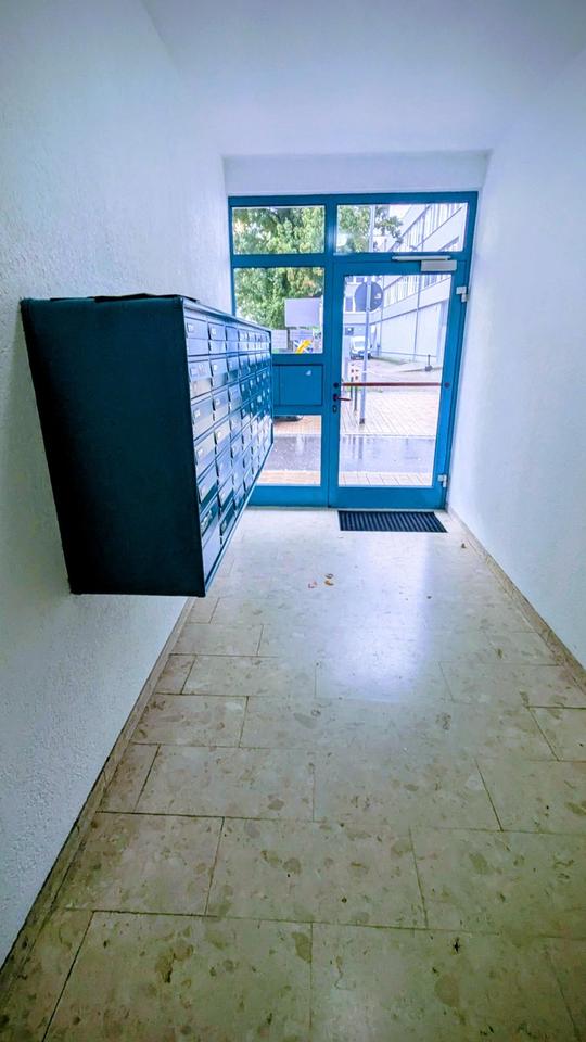 Thumbnail-Sonnige 2 Zimmer-Wohnung mit Terrasse, ohne Provision