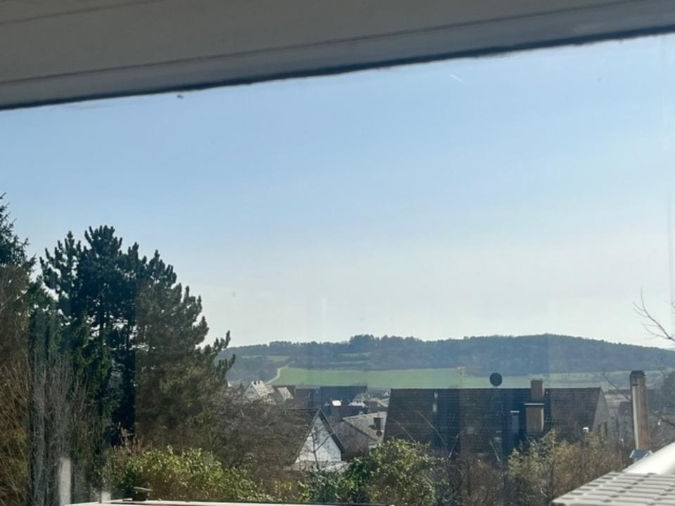 Thumbnail-Lichtdurchflutete 2,5-Zimmer Wohnung mit Wintergarten