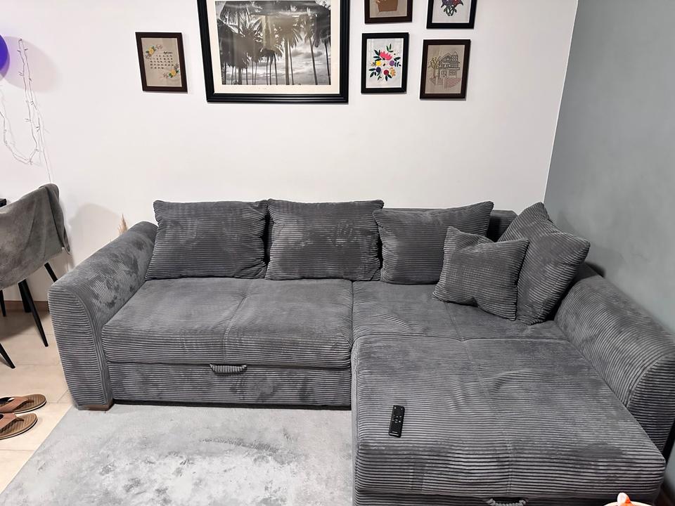 Thumbnail-Sublet living space with kitchen