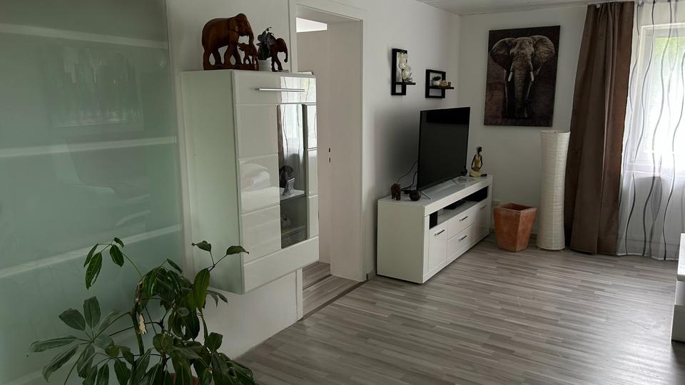 Thumbnail-freistehendes Einfamilienhaus mit Garage & Scheune, möbliert