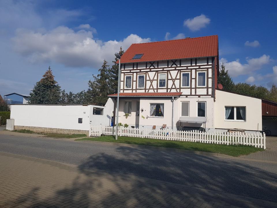 Thumbnail-Geräumiges Ein-Zweifamilienhaus in Osterwieck, ohne Provision
