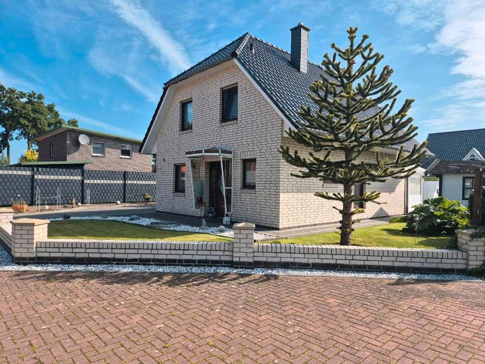 Thumbnail-Einfamilienhaus in ruhiger Sackgasse in Apen – 579 m² Grundstück
