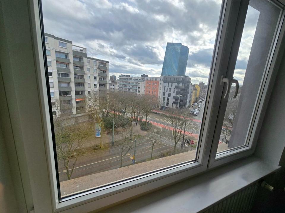 Thumbnail-Möbliertes Zimmer in 3-Zimmer-Wohnung nahe Ostendstraße, Europäis