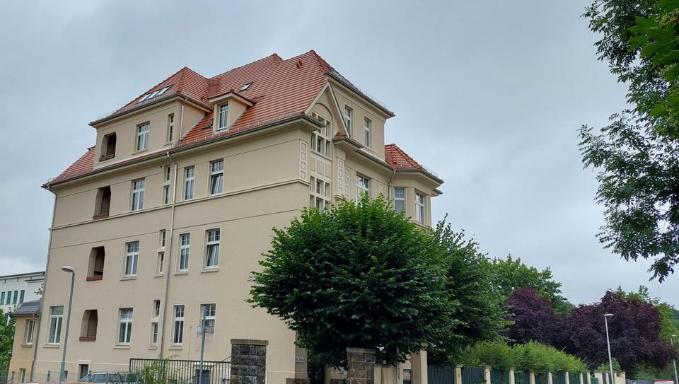 Thumbnail-Mehrfamilienhaus mit Gewerbeeinheit und 7 Garagen