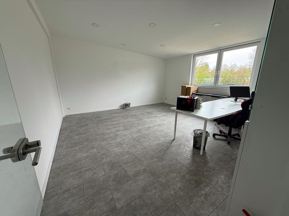 Thumbnail-Modernes Büro in Schwerte Westhofen 30qm, frisch renoviert