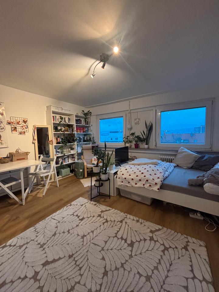 Thumbnail-1-Zimmer-Apartment mit Blick über die Stadt - zentrale Lage!