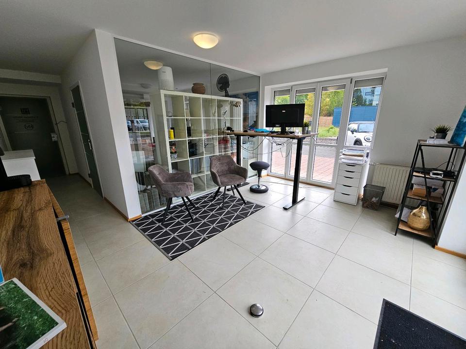 Thumbnail-helles Büro -2 Räume - mit Küchenbenutzung