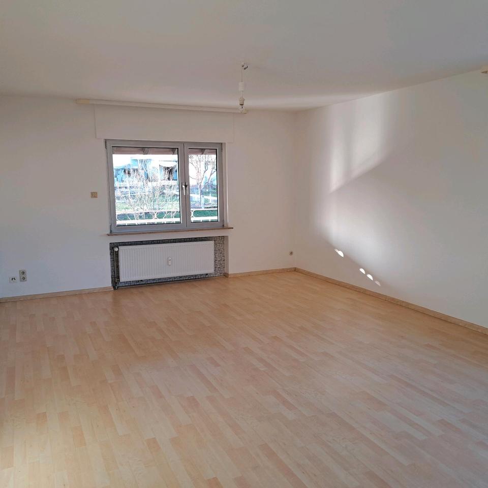 Thumbnail-Zu vermieten 4 Zimmer Wohnung Küche + Bad in Gründau-Lieblos