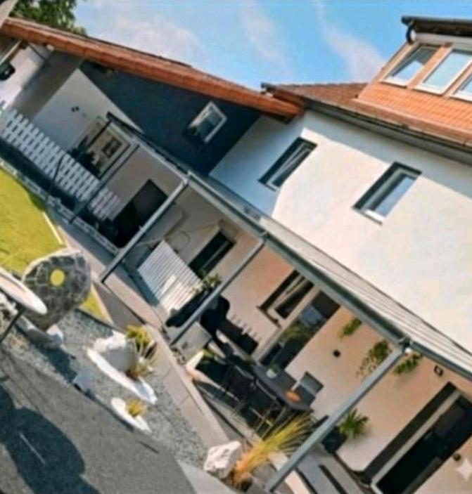 Thumbnail-Kernsaniert: Wohnen auf versetzten Ebenen – Pool & 3 Garagen