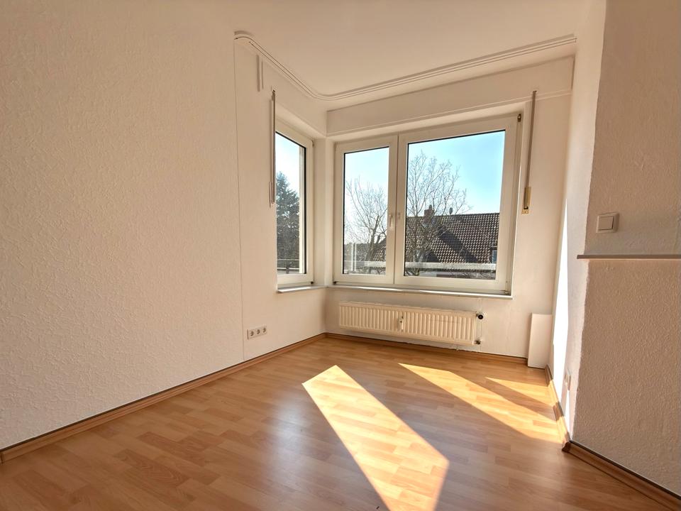 Thumbnail-Helle 72m2 3,5 Raum Wohnung mit Balkon und weitem Blick ins Grüne