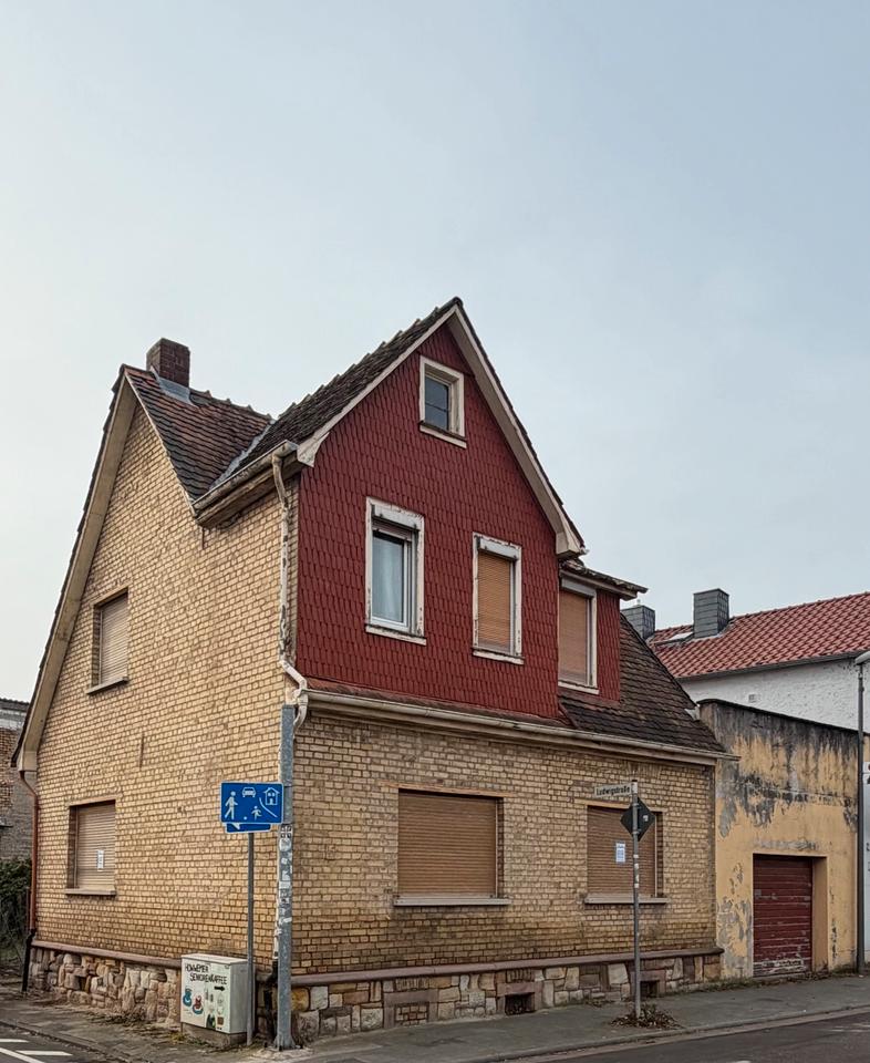 Thumbnail-Renovierungsbedürftiges Einfamilienhaus