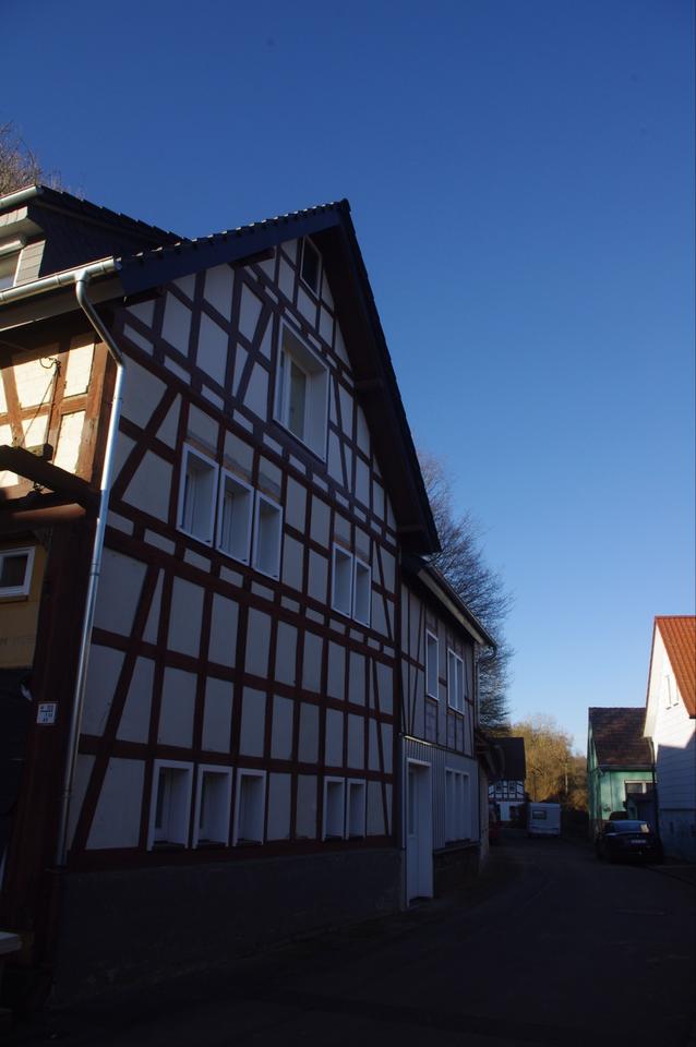 Thumbnail-4-Zi-Wohnung mit Fußbodenh.&Stellplatz in Burg-Gemünden