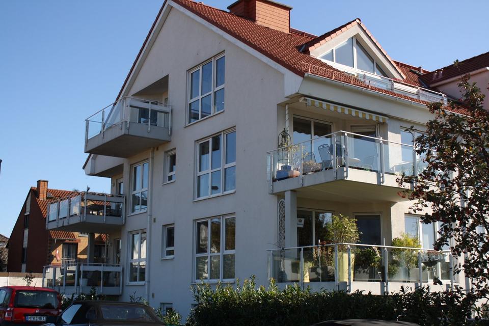 Thumbnail-Helle, großzügig geschnittene 2 ZKBB Wohnung mit Galerie + Balkon