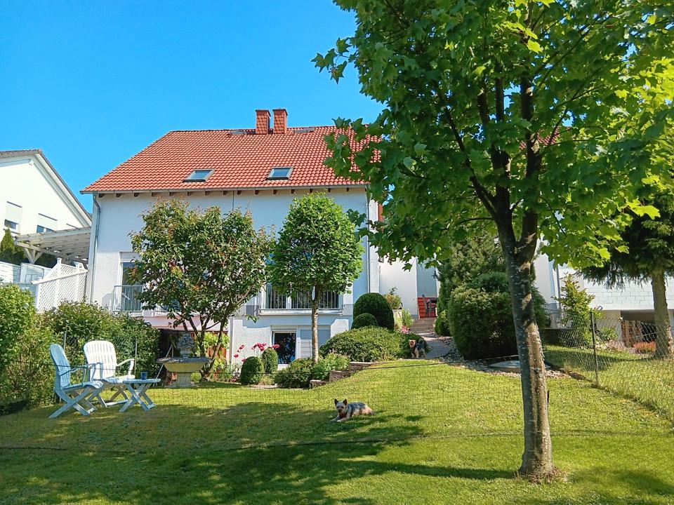 Thumbnail-Riedelbach: Top gepflegtes Haus mit großem Garten, einzugsbereit.