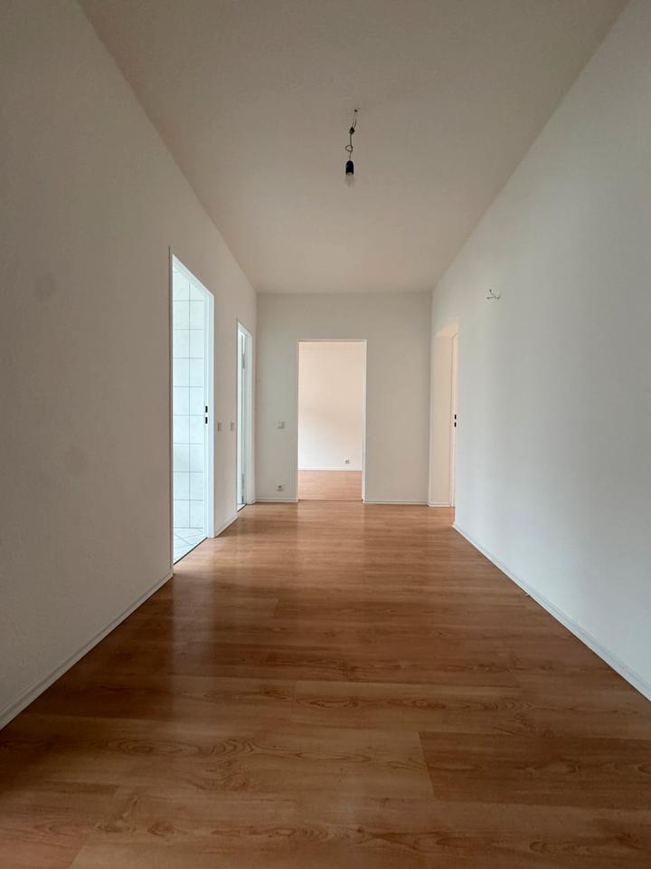 Thumbnail-4-Zimmer-Wohnung mit großem Südbalkon