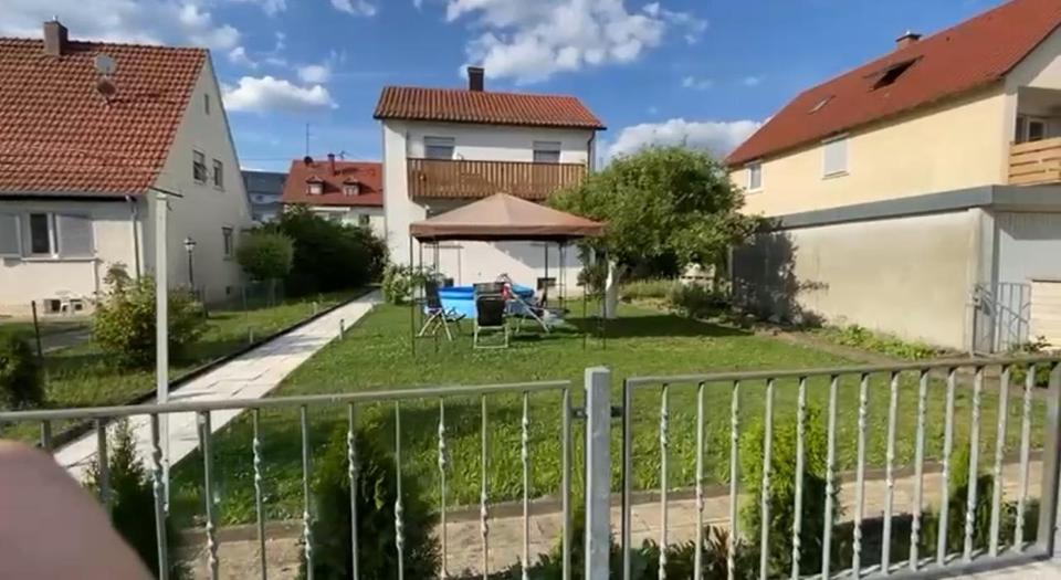 Thumbnail-Alleinstehendes Haus mit Garten