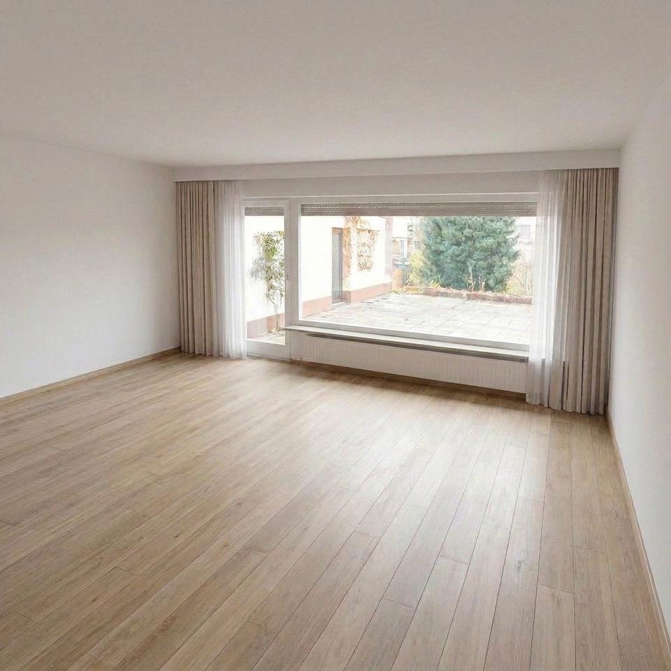 Thumbnail-Großzügige 6-Zimmer-Erdgeschosswohnung mit großer Terrasse