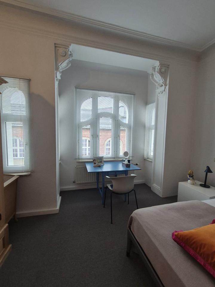 Thumbnail-2-Zimmer Altbauwohnung - zentral gelegen in Aachen