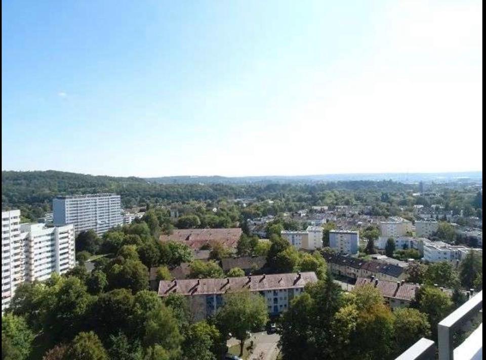 Thumbnail-Exklusiv, sanierte 3,5-Zi.-Wohnung mit Einbauküche, Balkon