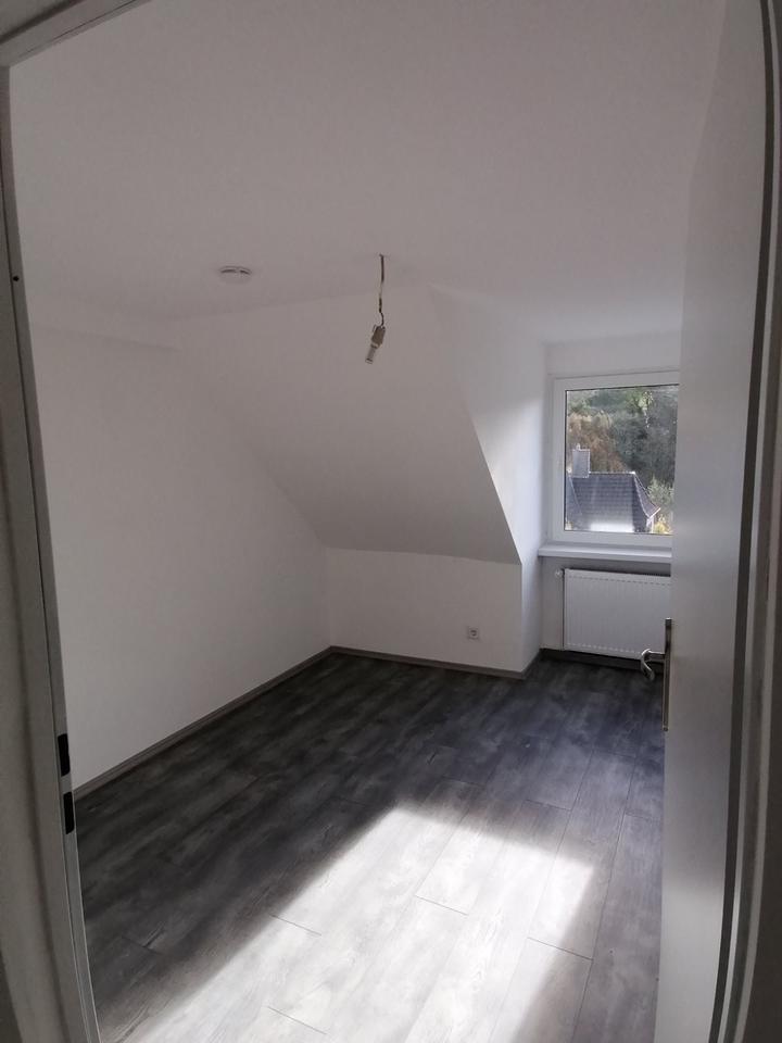 Thumbnail-3-Zimmer Dachgeschosswohnung mit Klimaanlage