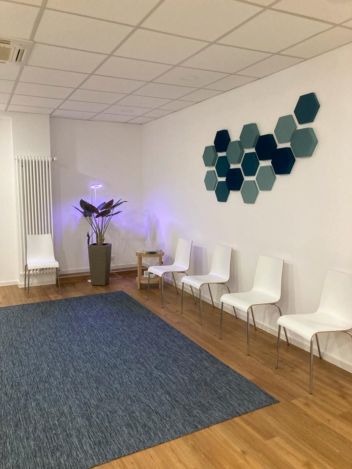 Thumbnail-Zentral gelegener Praxisraum (PT) zur Untermiete ab Januar 2026!