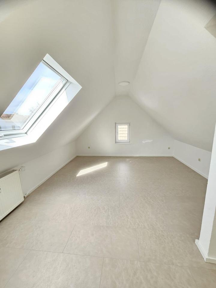 Thumbnail-Charmante 2-Zimmer-Dachgeschosswohnung mit Einbauküche in ruhiger Lage von Gießen