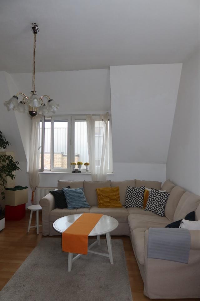Thumbnail-Großzügige 104qm Altbau Dachgeschoss Wohnung in Hamburg Ottensen