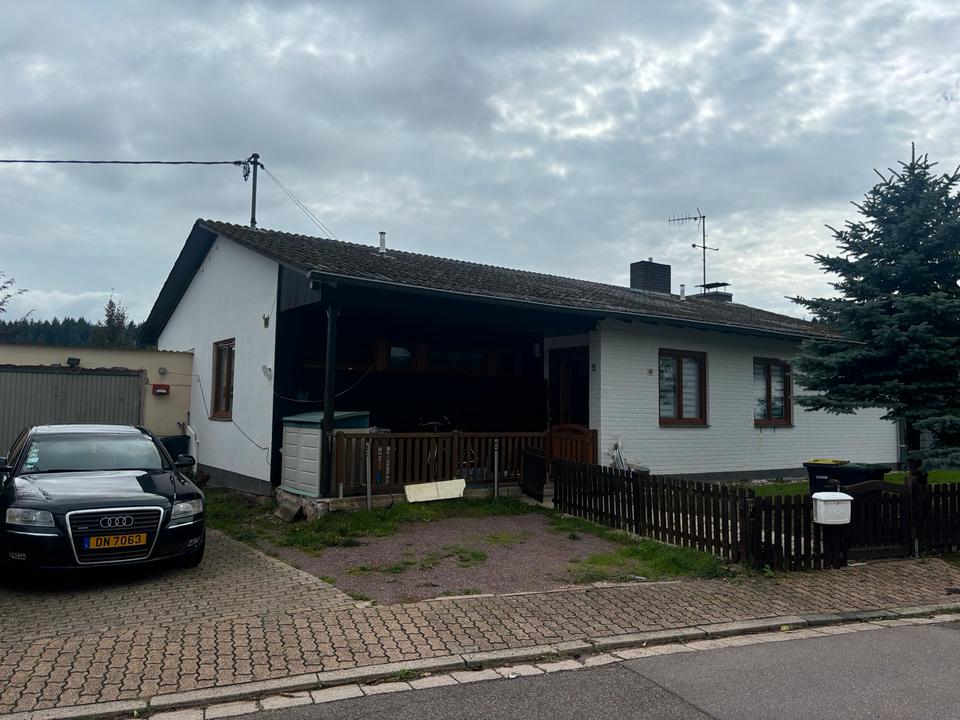 Thumbnail-Bungalow Haus mit sehr Viel Stellplätzen