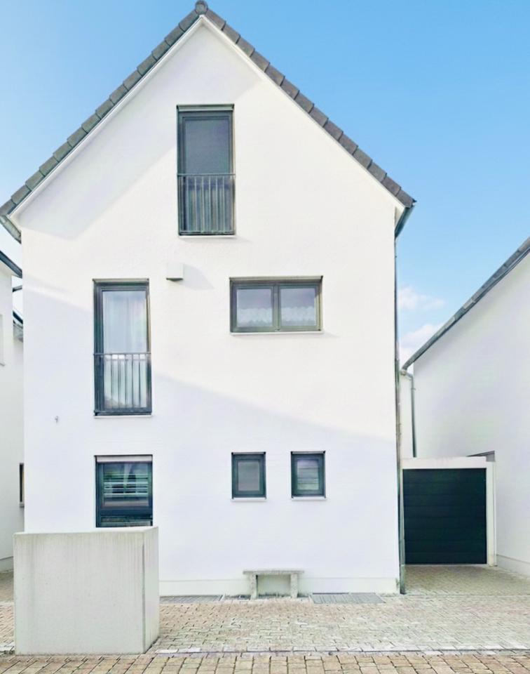 Thumbnail-Modernes Einfamilienhaus in Ingolstadt-Friedrichshofen, Bj 2016