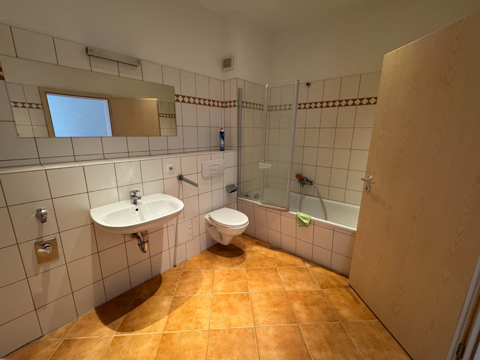 Thumbnail-2-Raum Wohnung mit 74 qm in der Lassallestraße 2