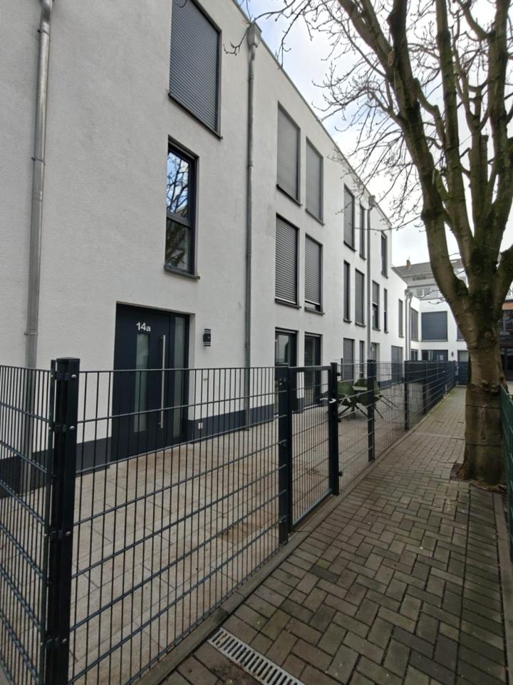Thumbnail-Modernes Stadthaus in Düsseldorf Zentrum