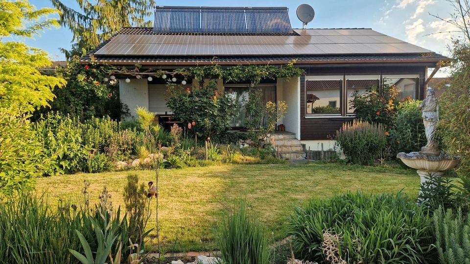 Thumbnail-freistehendes, modernisiertes Einfamilienhaus von privat