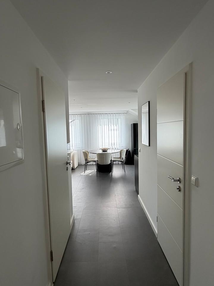 Thumbnail-Modernes 2-Zimmer Penthouse mit Stellplatz, EBK & Jalousinen