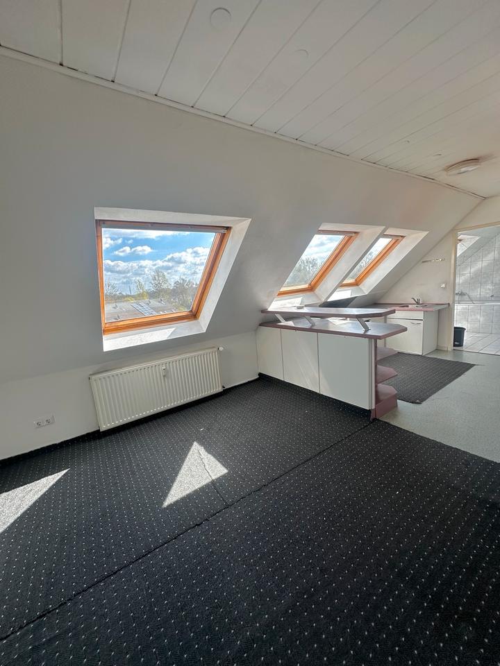 Thumbnail-Helle 2-Zimmer Dachgeschosswohnung