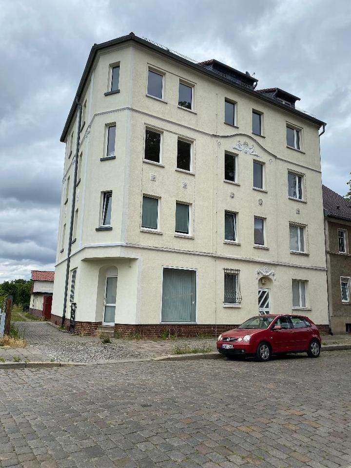 Thumbnail-GROSSE 2-RAUM WOHNUNG MIT EINBAUKÜCHE