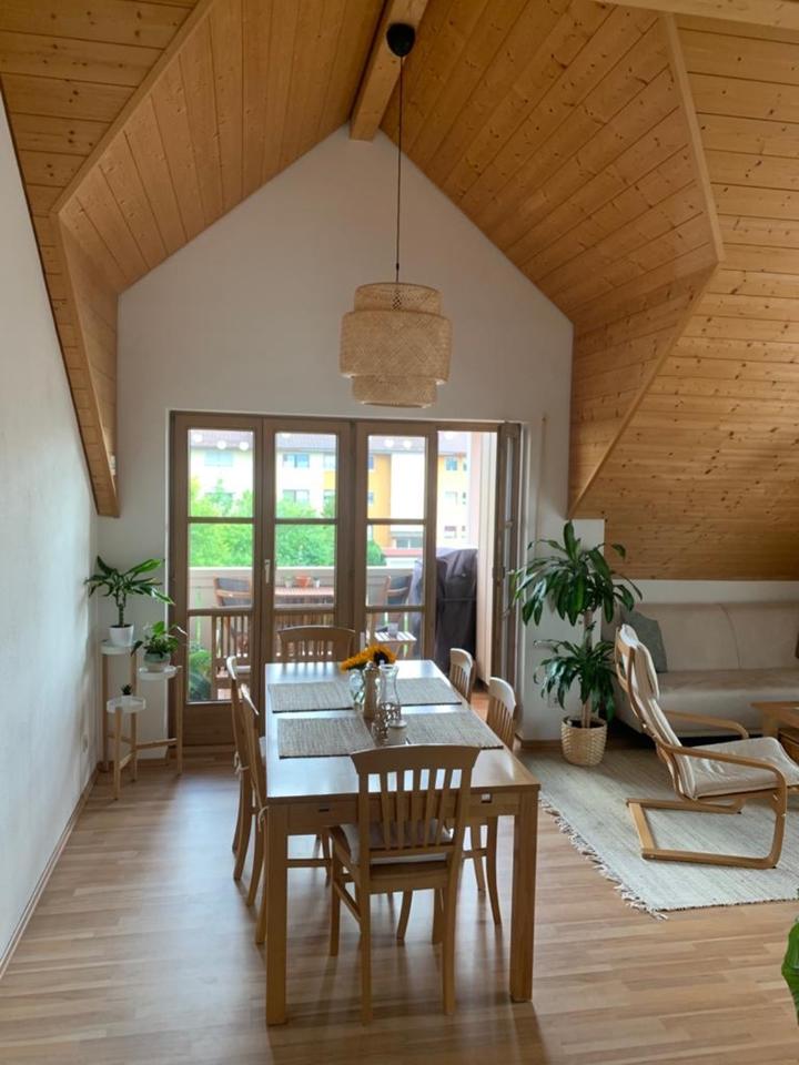 Thumbnail-Top-gepflegte DG-Wohnung mit 2 Balkonen, Tiefgarage 77qm WNfl