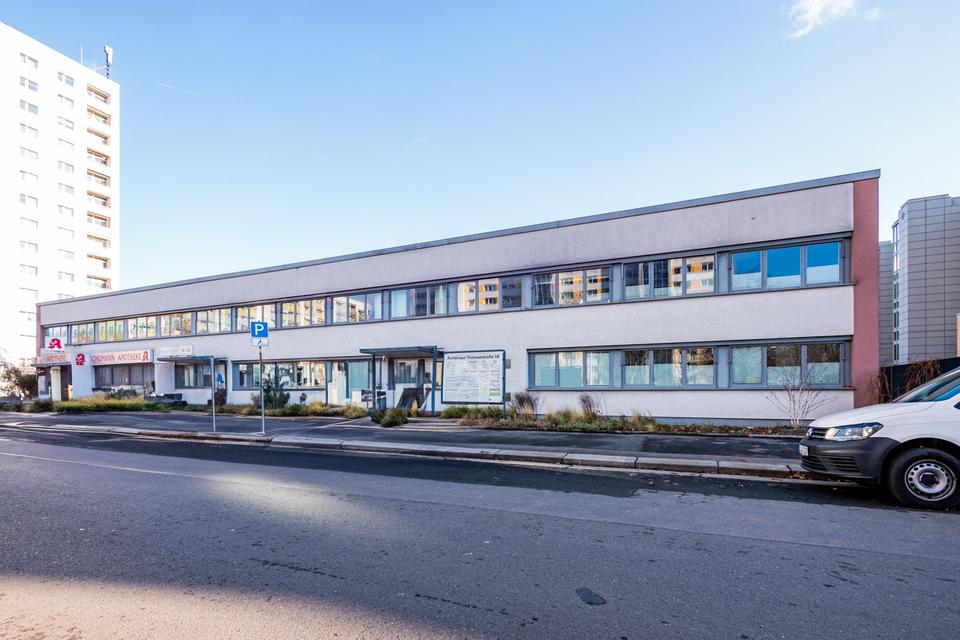 Thumbnail-Ihre neue, komplett eingerichtete Zahnarzt-Praxis im Ärztehaus Thomaestraße.