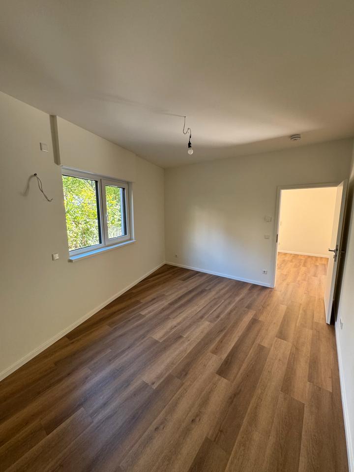 Thumbnail-Zwei Zimmer Neubau Wohnung mit Küche und Terasse