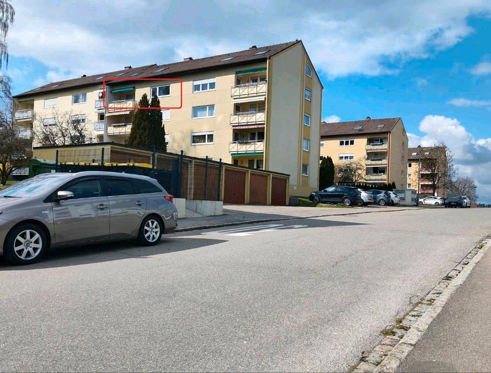 Thumbnail-3-Zi, ca. 87qm, Etagenwohnung mit Südbalkon, Garage, Stellplatz.