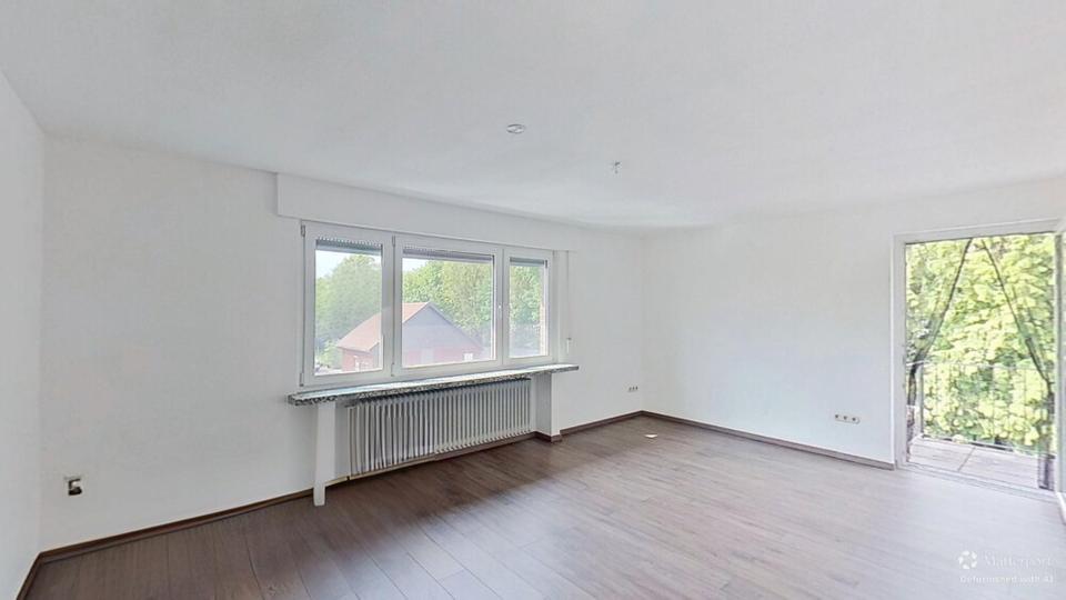 Thumbnail-3-Zimmer-Wohnung im Obergeschoss mit Balkon und Einbauküche!