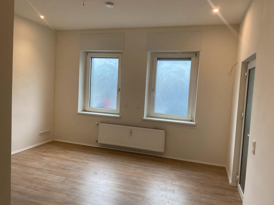 Thumbnail-Modernisierte Erdgeschosswohnung mit 2 Zimmern – Erstbezug