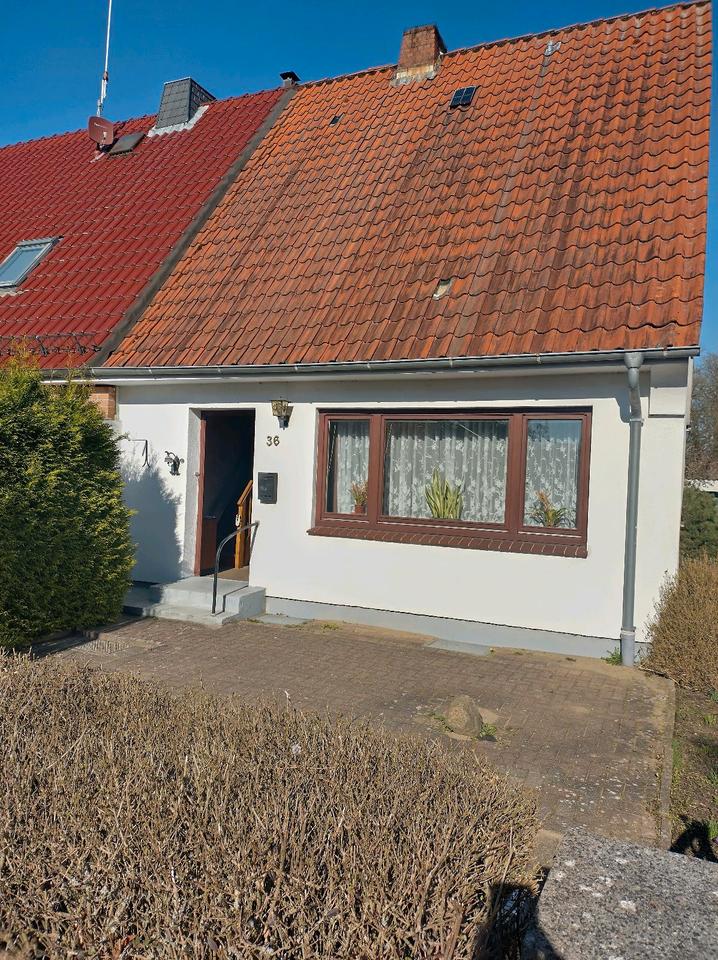 Thumbnail-Doppelhaushälfte in Kaltenkirchen Renovierungsbedürftig