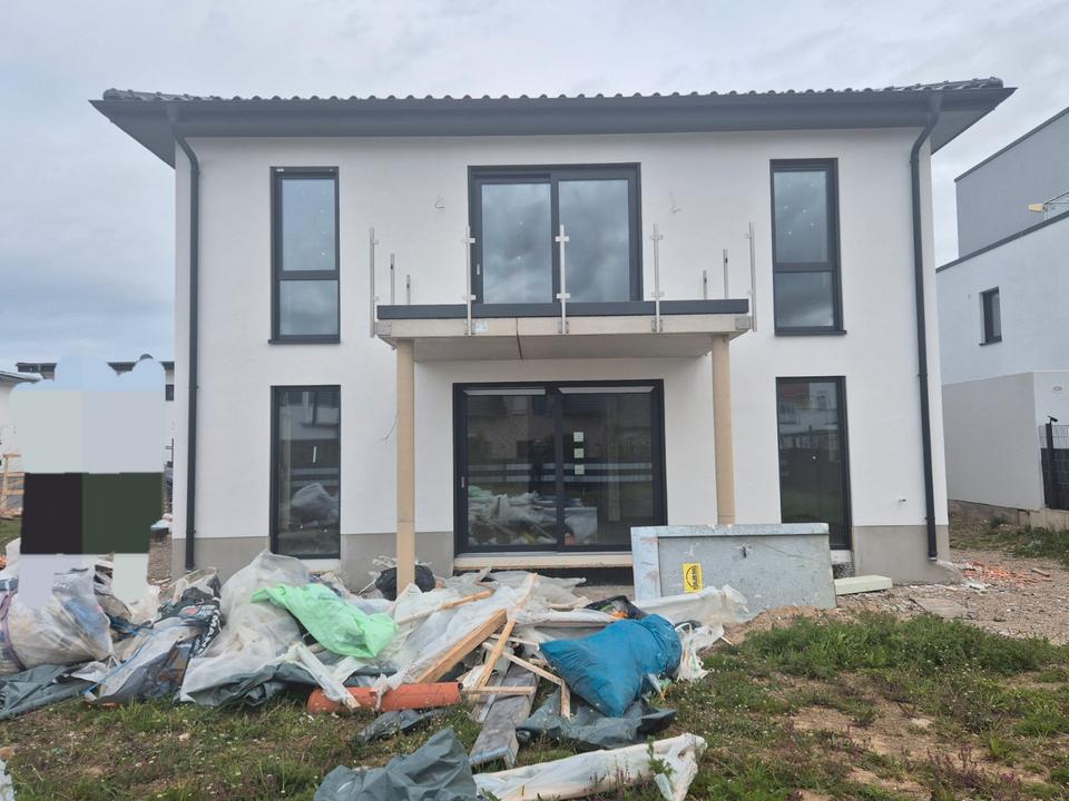 Thumbnail-Neubau! 4 Zimmer Wohnung in einem Zweifamilienhaus zu vermieten!