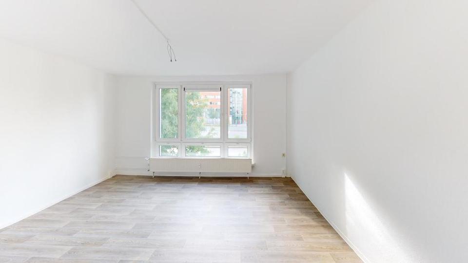 Thumbnail-Geräumige 2-Raum-Wohnung mit Dusche nahe Theaterplatz