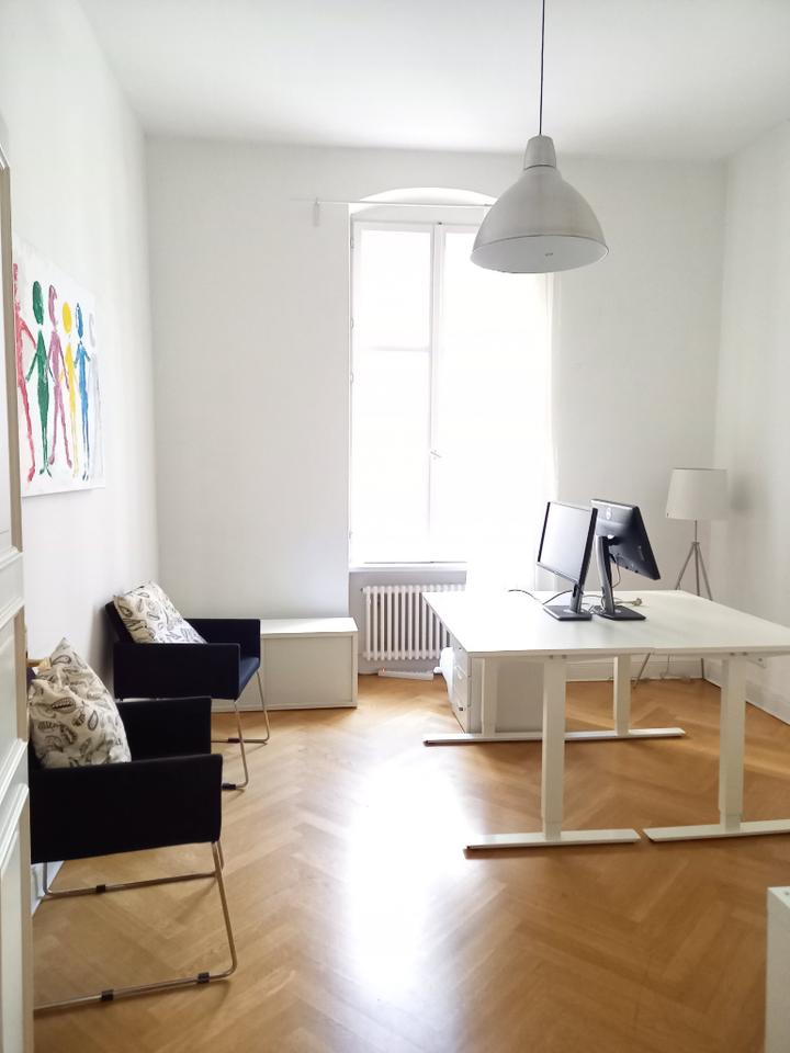 Thumbnail-All-in Altbaubüro in Berlin-Mitte: 14,23 m², möbliert, 247, flexibel