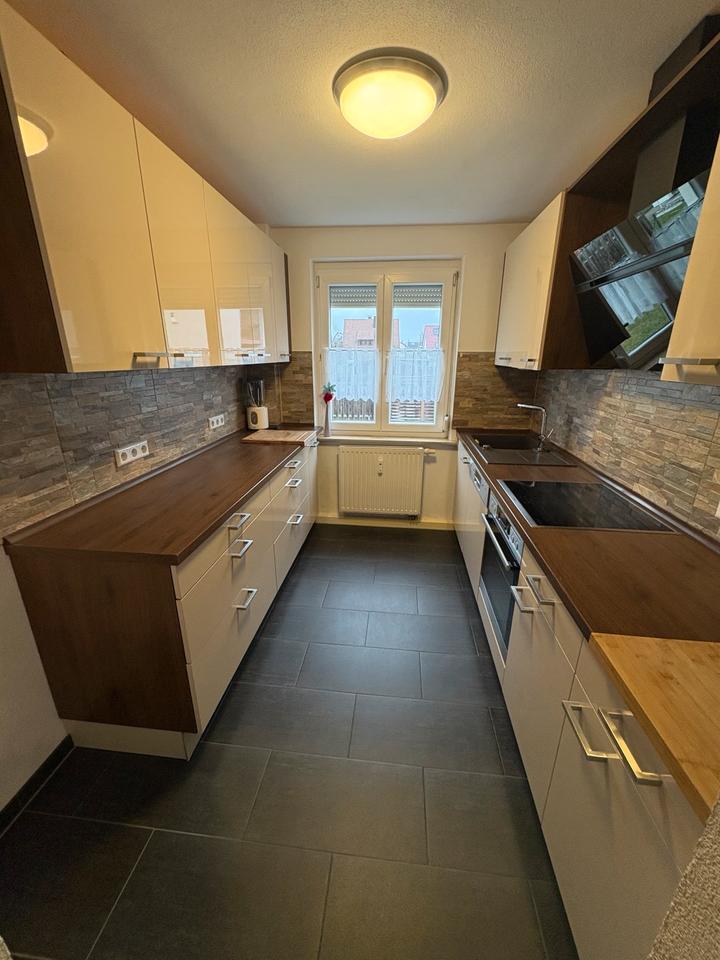 Thumbnail-3-Zimmer-Wohnung mit Einbauküche zu vermieten