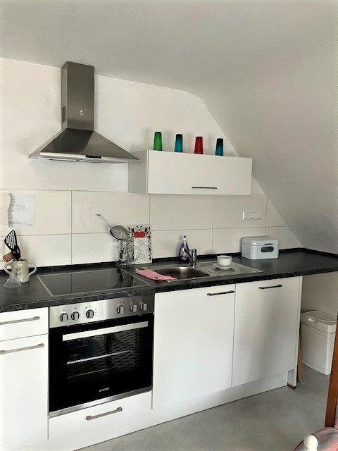 Thumbnail-3 Zi Wohnung möbliert, Balkon Nähe Bus A 81Tü Rottenburg auf Zeit
