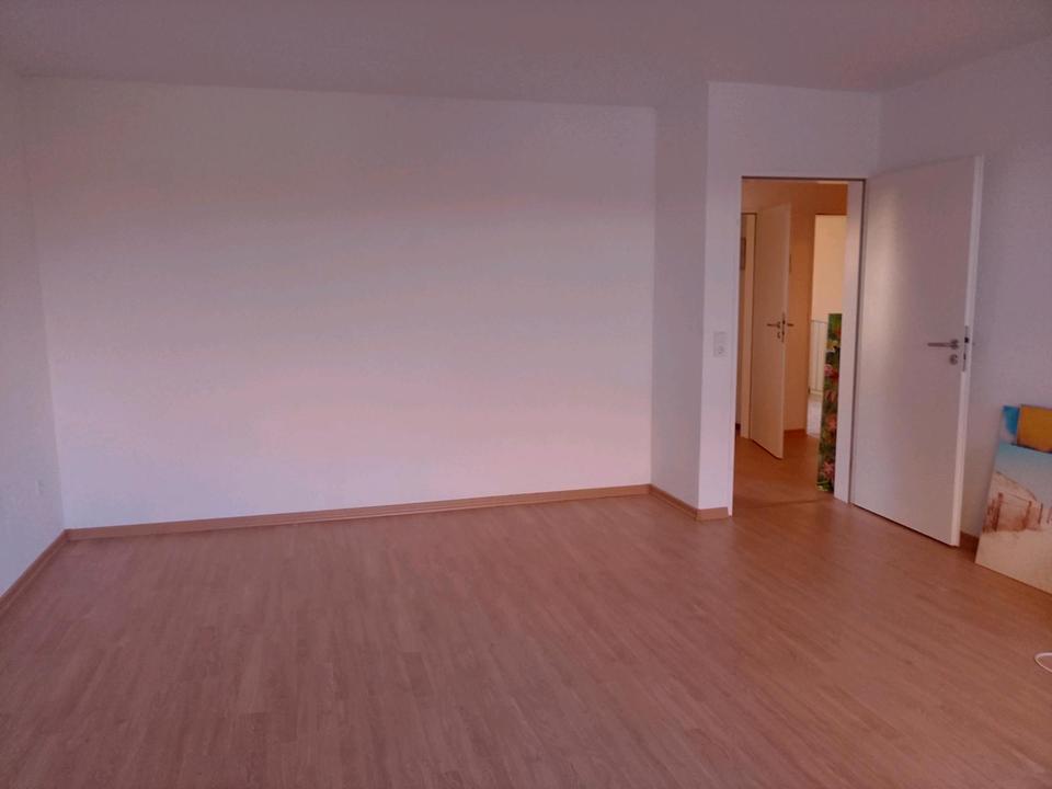 Thumbnail-wunderschöne zwei Zimmer Küche Bad Diele Wohnung Bergkamen