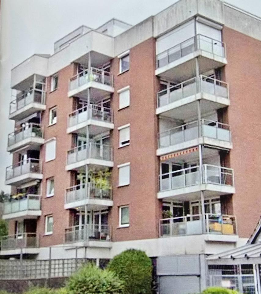 Thumbnail-Großzügige 2-Zimmer-Wohnung mit Kamin Jenfeld-Zentrum