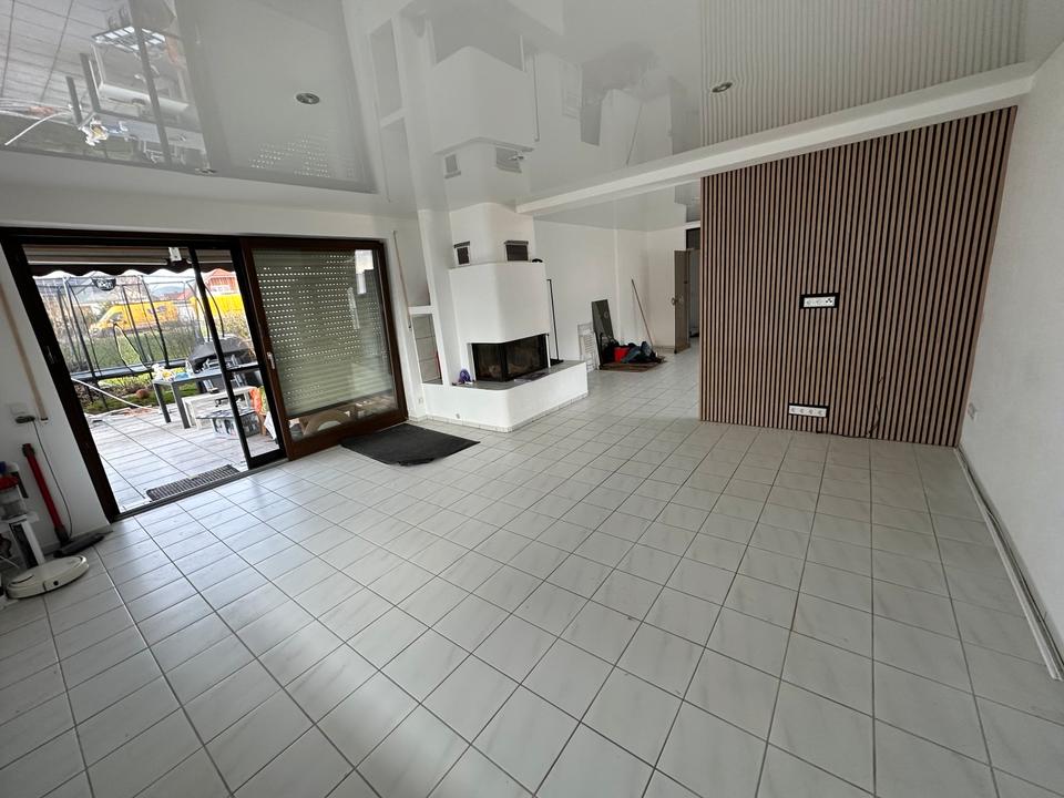 Thumbnail-Helle 4 - 5 Zimmer Wohnung in Btl. Großenritte, Garten, Terrasse